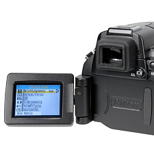 Nikon Coolpix 8800: Dreh- und schwenkbarer LCD-Monitor mit 1,8 Zoll Bilddiagonale
